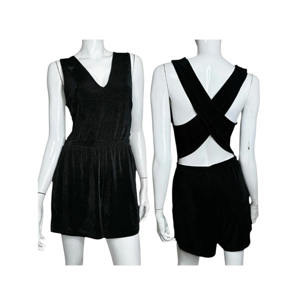 twik Par Simons Sleeveless Open Back V-Neck Black Romper